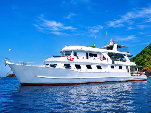 One of our budget flexible liveaboard boats foing to Similan Islands and Richeleiu Rock